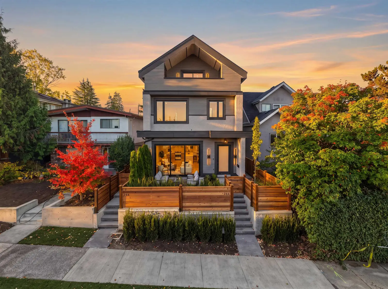 1 266 E 38 AVENUE, Vancouver BC V5W 1H4