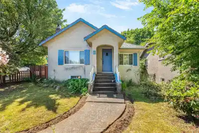 6 W KING EDWARD AVENUE, Vancouver BC V5Y 2H7