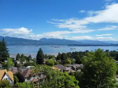 4678 W 3RD AVENUE, Vancouver BC V6R 1N4