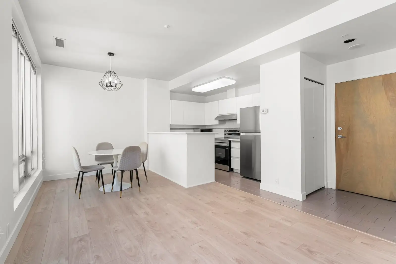 1012 989 NELSON STREET, Vancouver BC V6Z 2S1