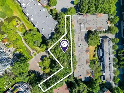 500 STARBOARD SQUARE, Vancouver BC V5Z 4L7