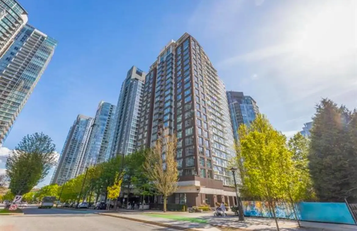 201 550 PACIFIC STREET, Vancouver BC V6Z 3G2