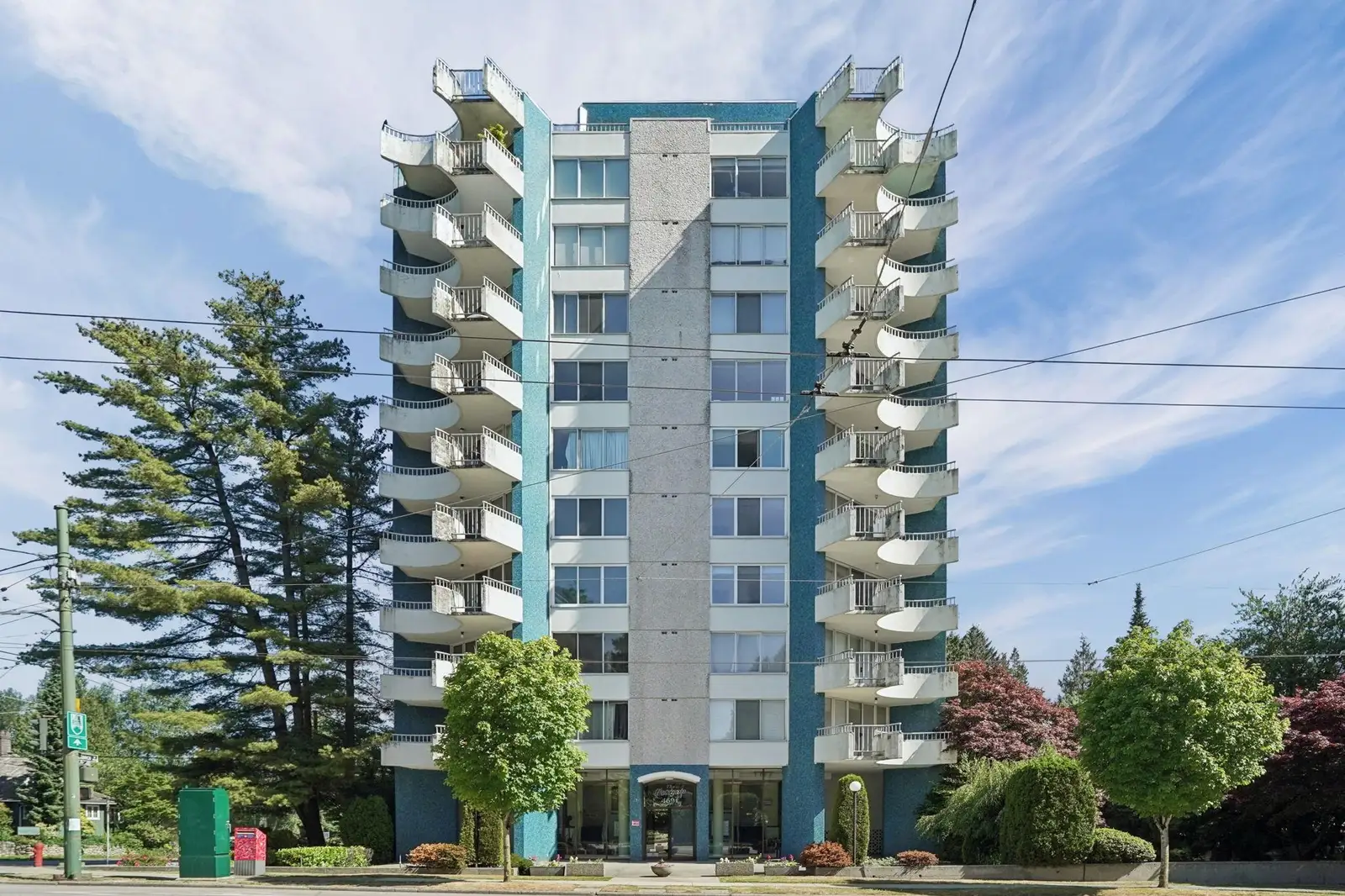 201 4691 W 10TH AVENUE, Vancouver BC V6R 2J3