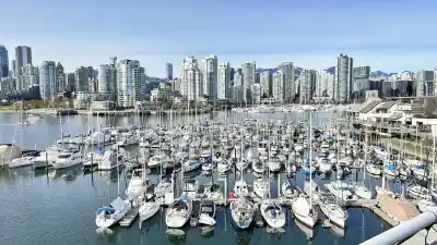 315 674 LEG IN BOOT SQUARE, Vancouver BC V5Z 4B4