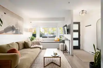329 GARDEN DRIVE, Vancouver BC V5L 4Z1
