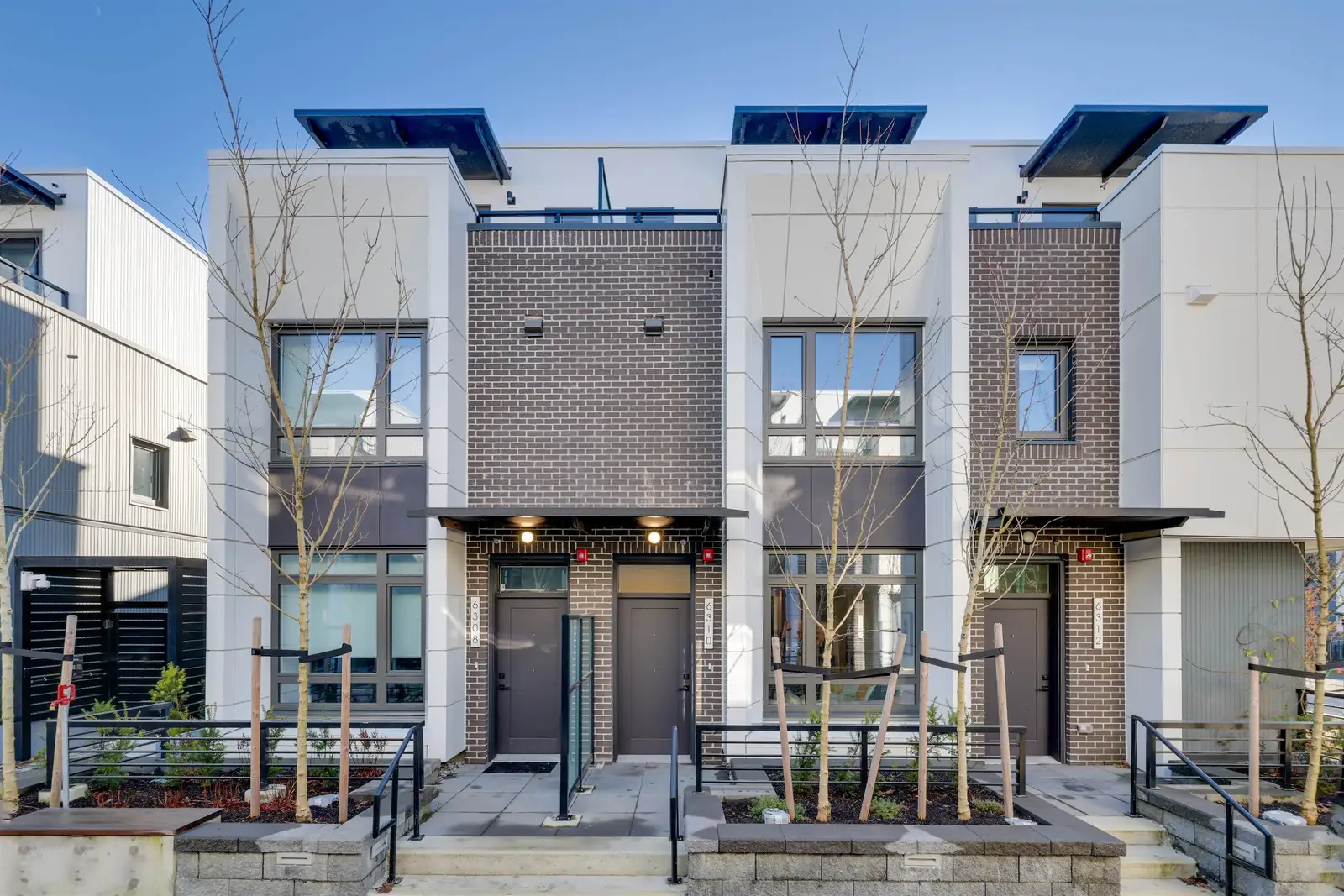6310 OAK STREET, Vancouver BC V6M 2W4
