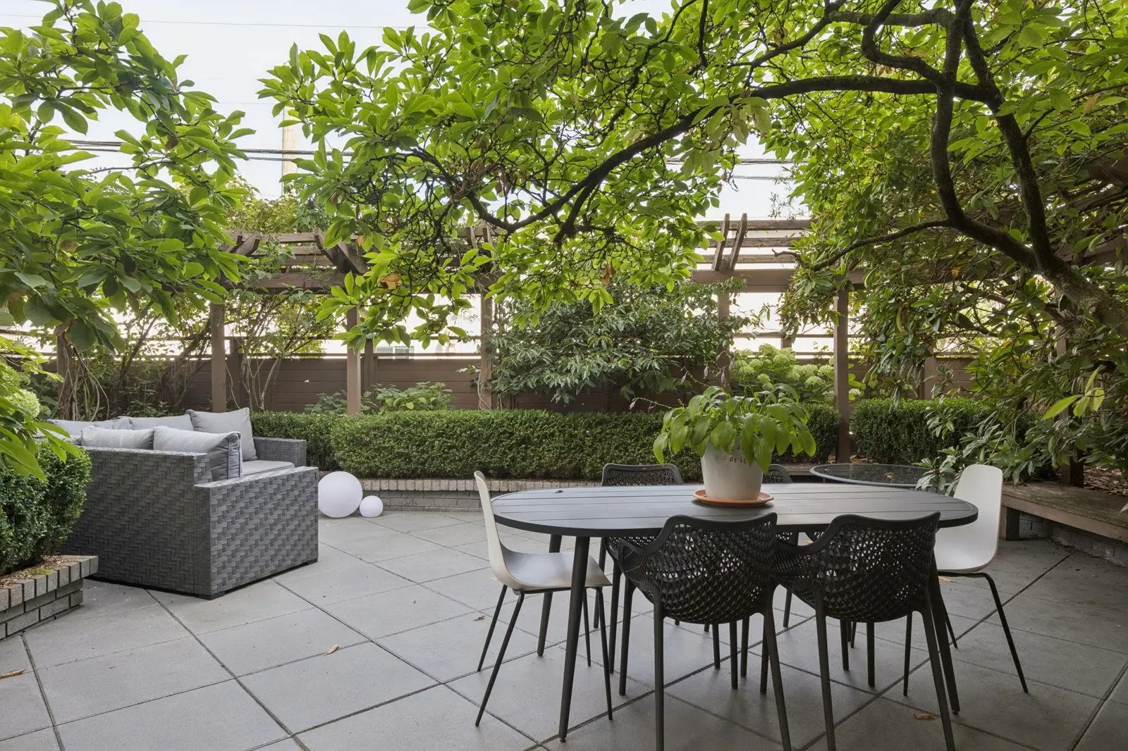 104 2211 WEST 2ND AVE, Vancouver BC V6K 1H8