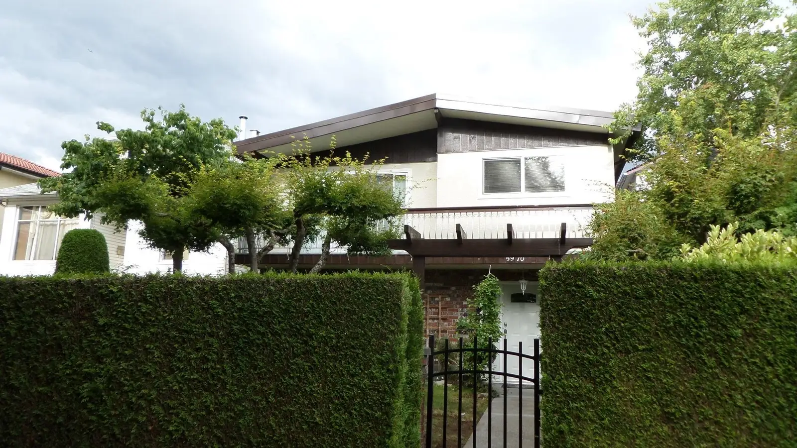 5970 JOYCE STREET, Vancouver BC V5R 4J2
