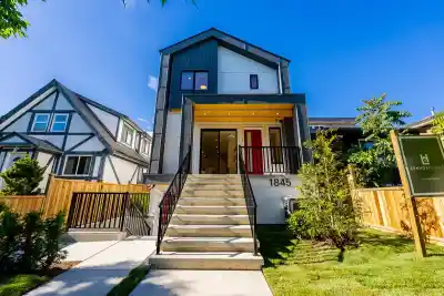 3 1845 E 51ST AVENUE, Vancouver BC V5P 1W1