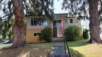 492 AUBREY PLACE, Vancouver BC V5V 2T6