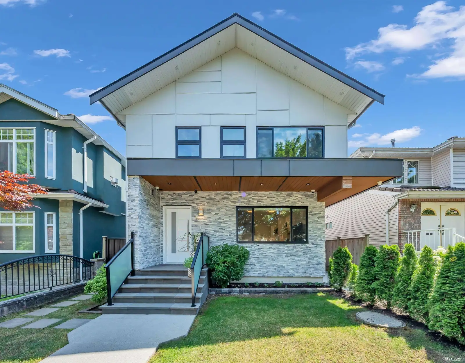 3342 E 24TH AVENUE, Vancouver BC V5R 1G4