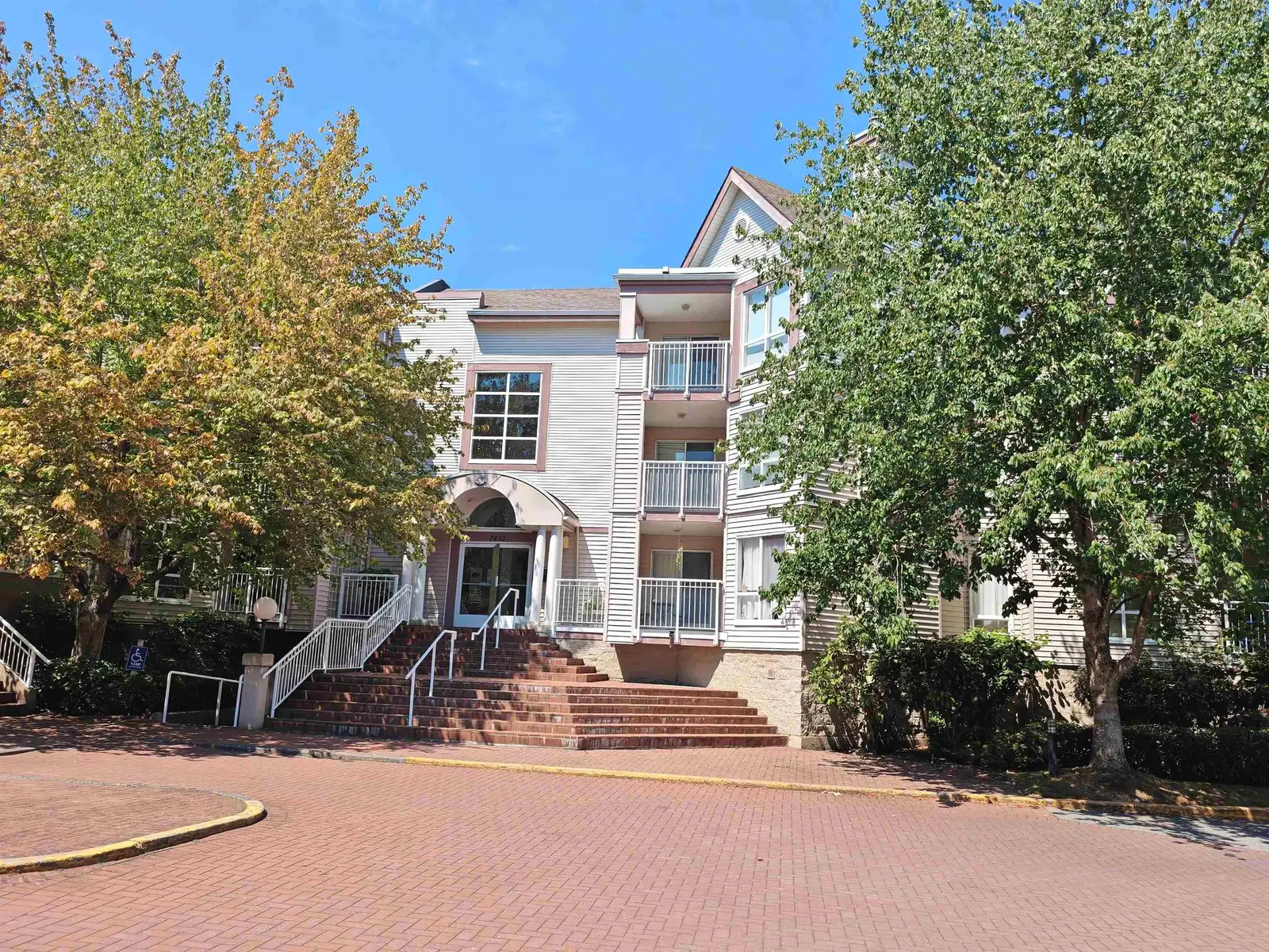 235 7451 MOFFATT ROAD, Richmond BC V6Y 3W3