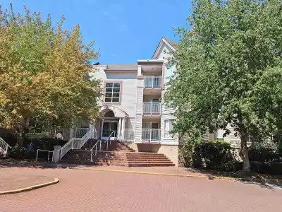 235 7451 MOFFATT ROAD, Richmond BC V6Y 3W3