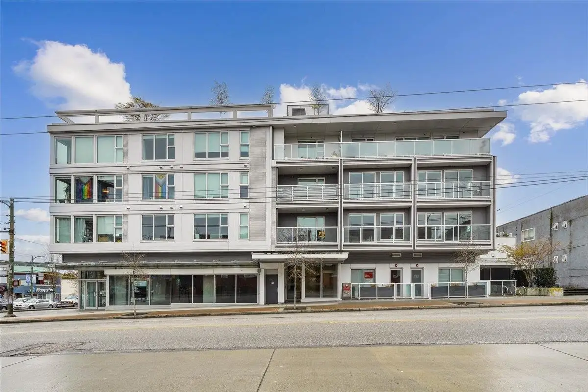 203 2508 FRASER STREET, Vancouver BC V5T 3V4