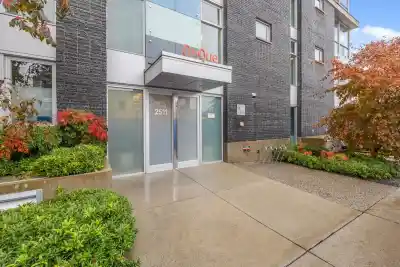 101 2511 QUEBEC STREET, Vancouver BC V5T 0B6