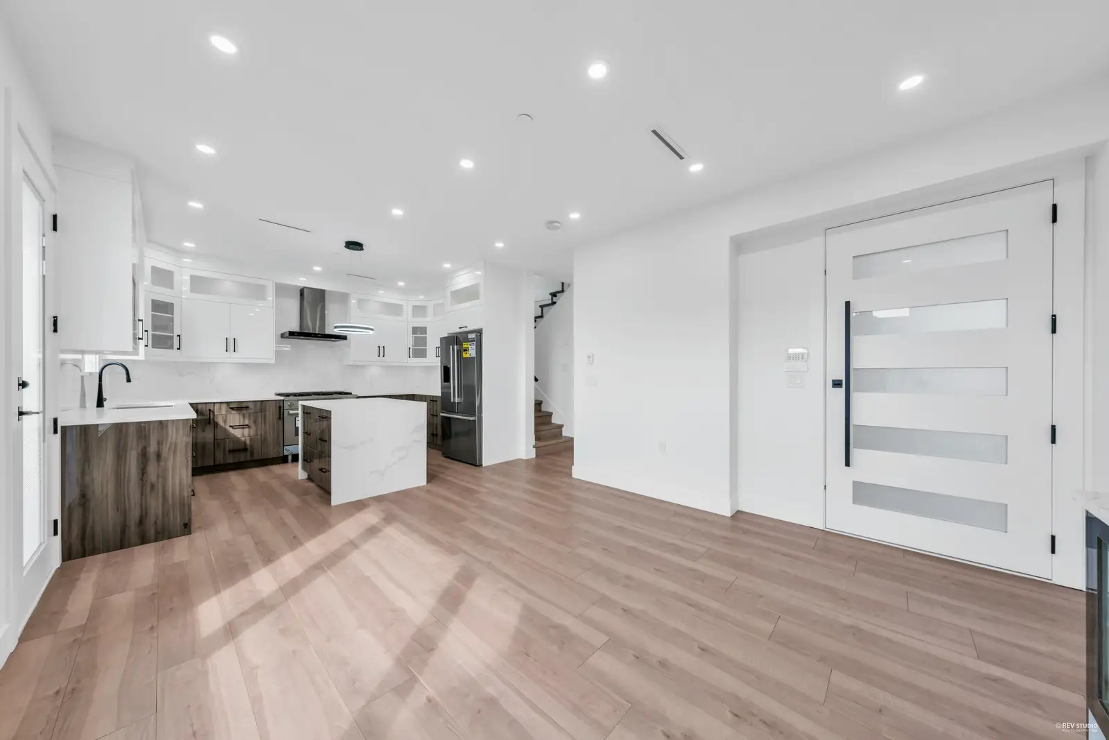 2 3344 ADANAC STREET, Vancouver BC V5K 2P3