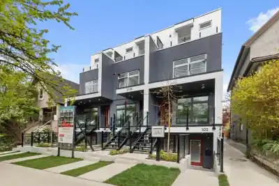 202 2135 E PENDER STREET, Vancouver BC V5L 1X3