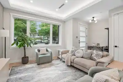 1889 E 34TH AVENUE, Vancouver BC V5P 1A5