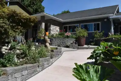 6166 NORWEST BAY ROAD, Sechelt BC V7Z 0M2