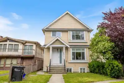 2681 E 41ST AVENUE, Vancouver BC V5R 2W6
