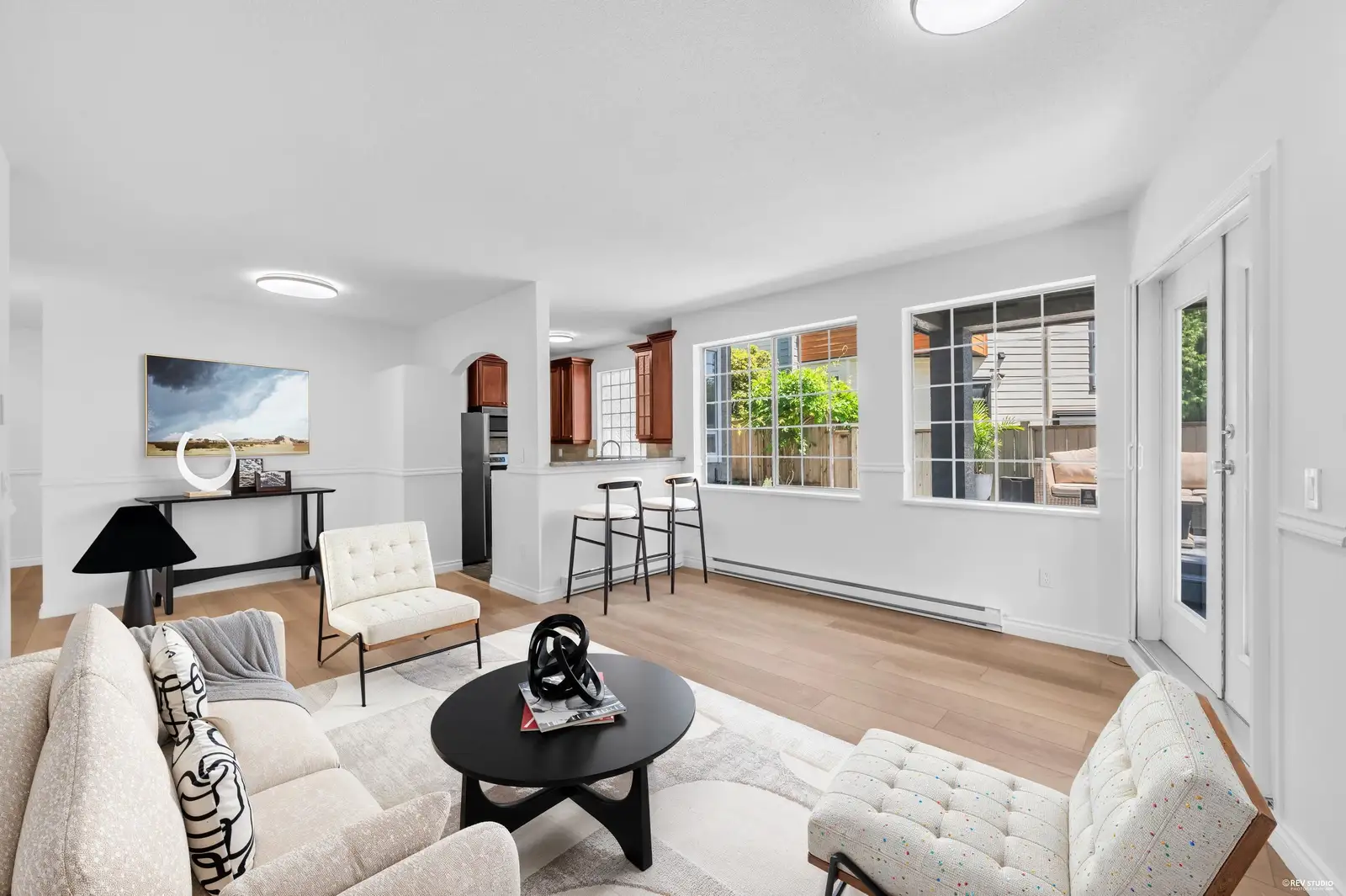 110 125 W 18TH STREET, North Vancouver BC V7M 1W5