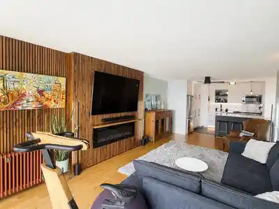 303 441 E 3RD STREET, North Vancouver BC V7L 1G3