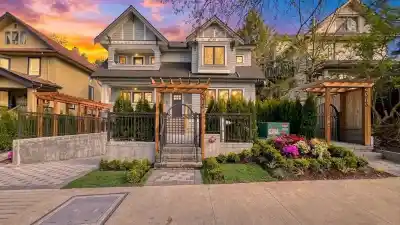 2373 W 7TH STREET, Vancouver BC V6K 1Y4
