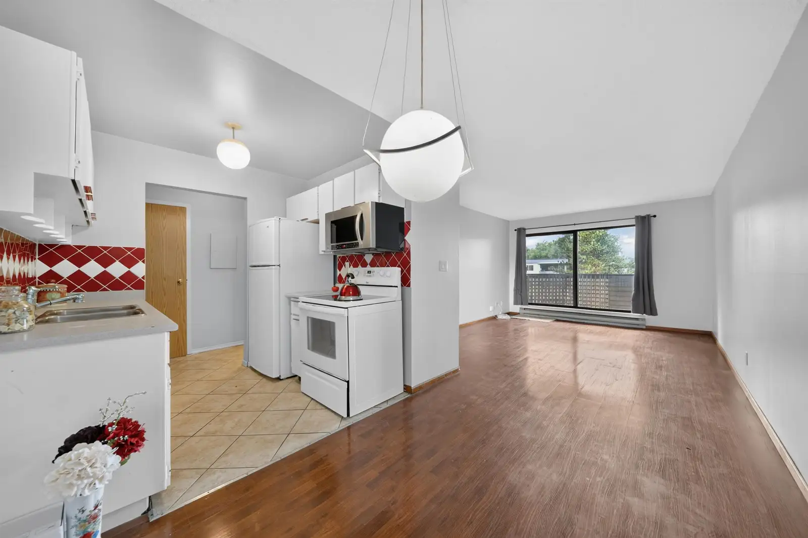 322 8700 ACKROYD ROAD, Richmond BC V6X 3G2