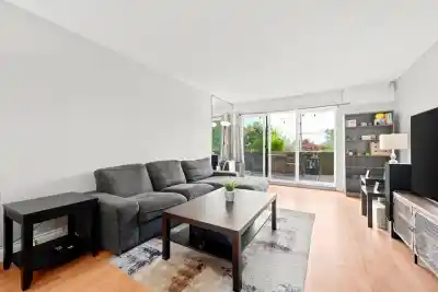 101 2240 WALL STREET, Vancouver BC V5L 1B6