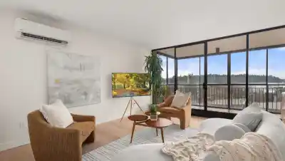 401 475 13TH STREET, West Vancouver BC V7T 2N7
