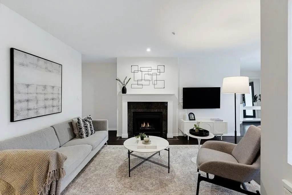 202 1050 NICOLA STREET, Vancouver BC V6G 2C9