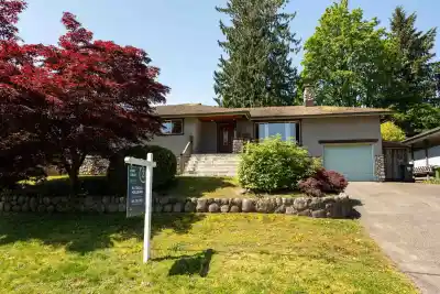893 FRIAR CRESCENT, North Vancouver BC V7G 1M5