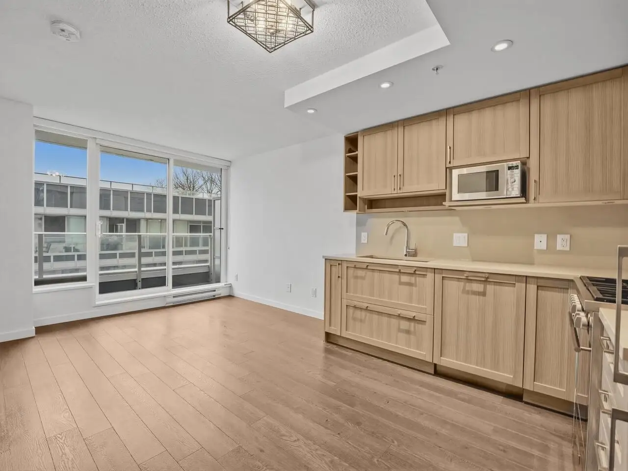 622 5665 BOUNDARY ROAD, Vancouver BC V5R 0E4