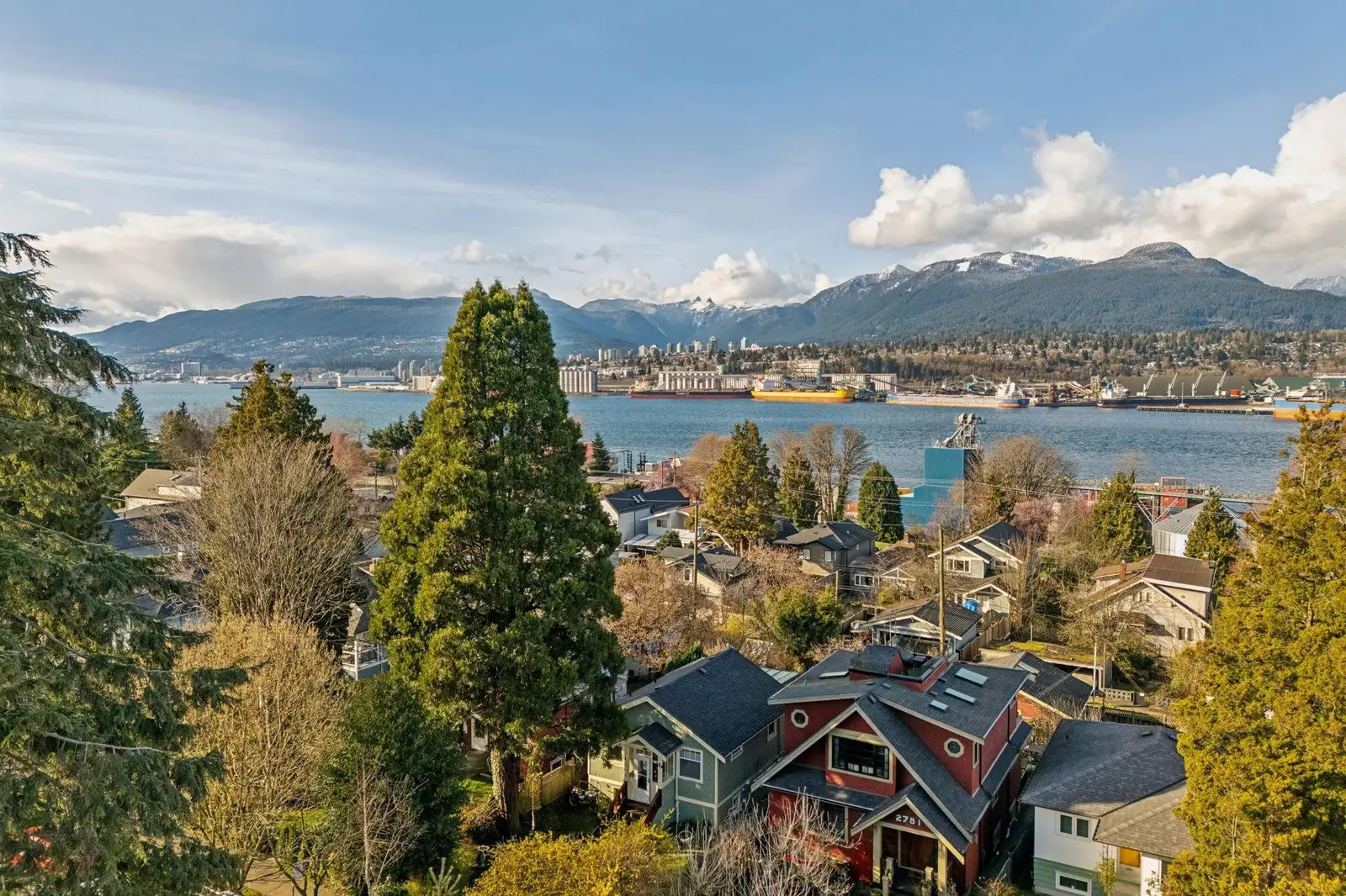 2798 YALE STREET, Vancouver BC V5K 1C3