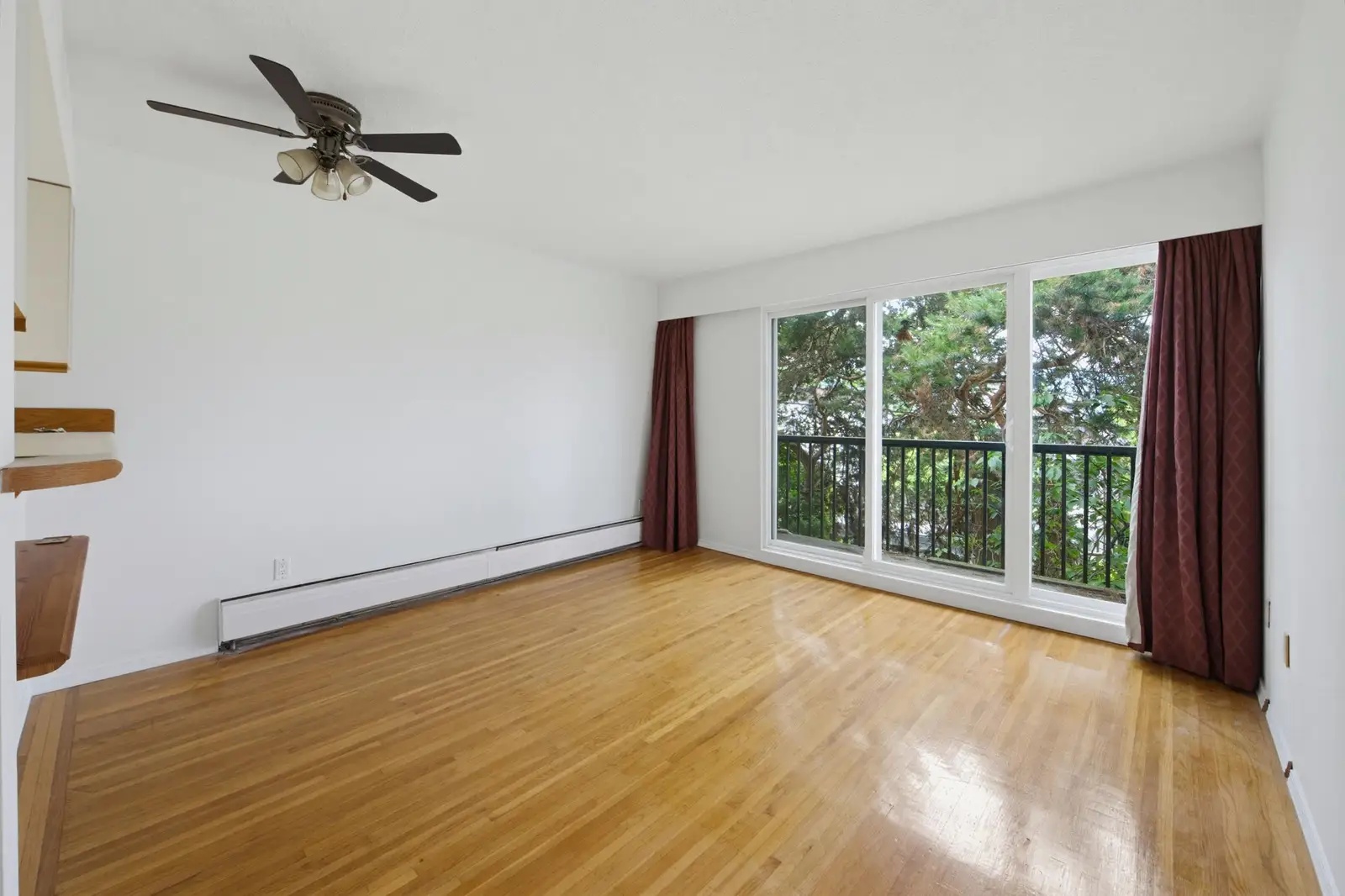 301 2125 W 2ND AVENUE, Vancouver BC V6K 1H7