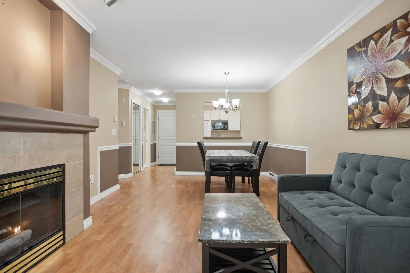 322 9979 140 STREET, Surrey BC V3T 5W2