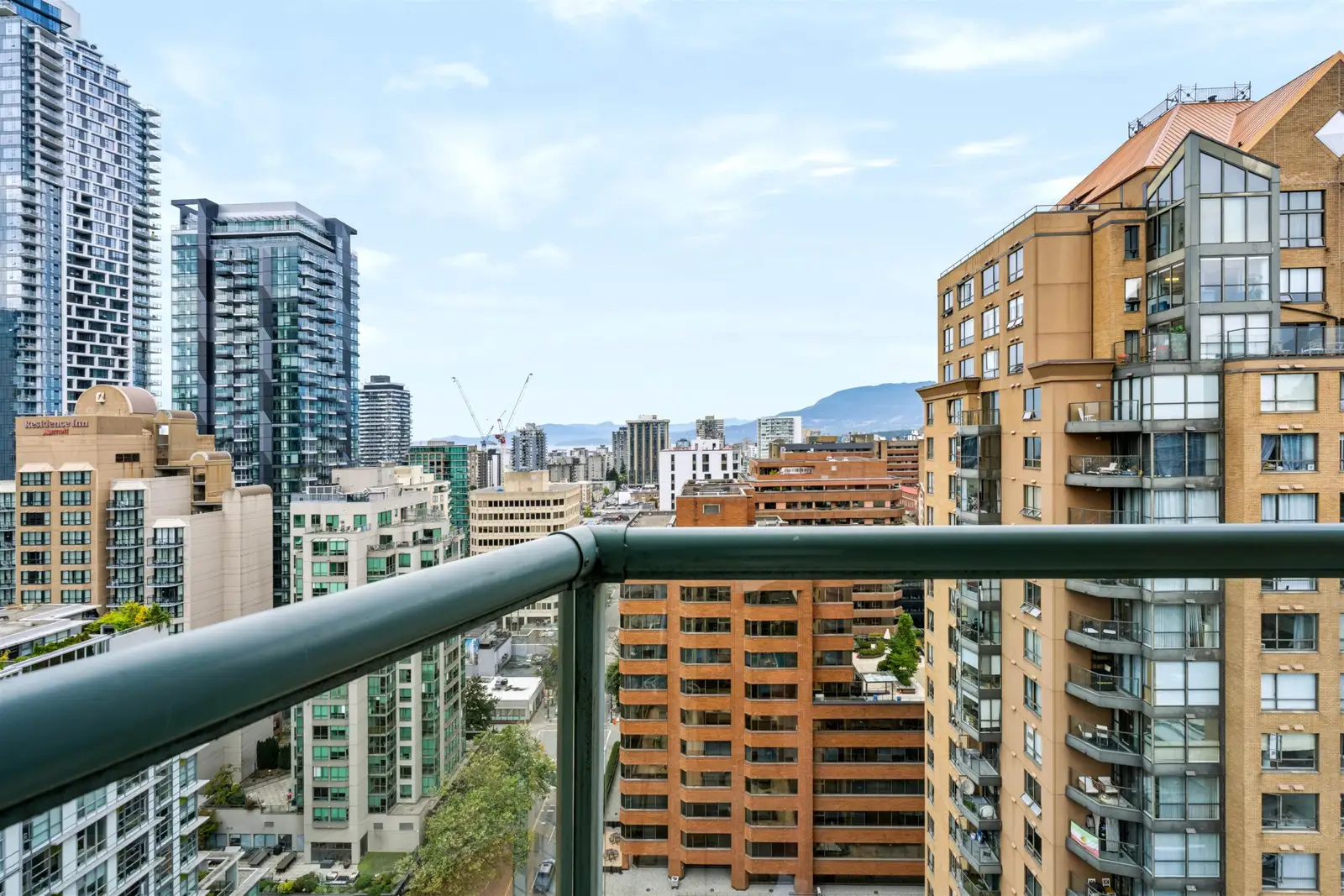 2401 1188 HOWE STREET, Vancouver BC V6Z 2S8
