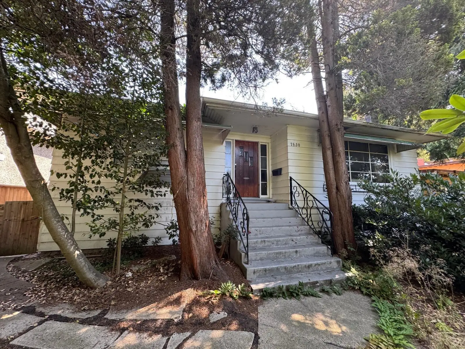 7650 GRANVILLE STREET, Vancouver BC V6P 4Y7