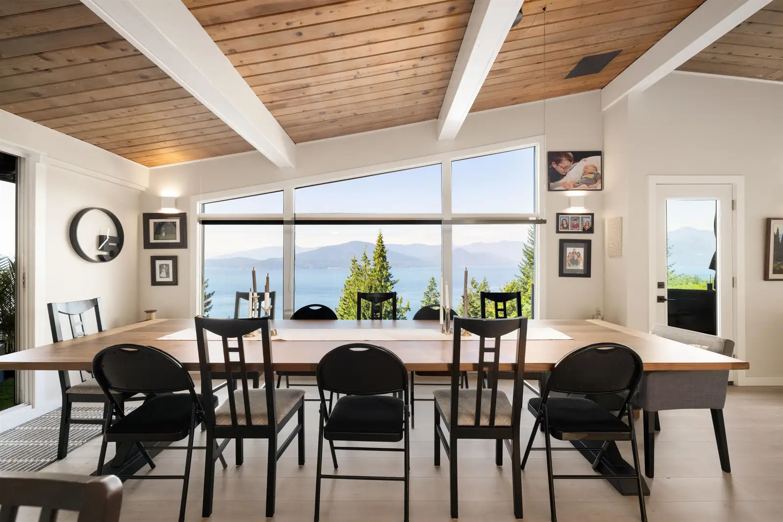 195 KELVIN GROVE WAY, Lions Bay BC V0N 2E0