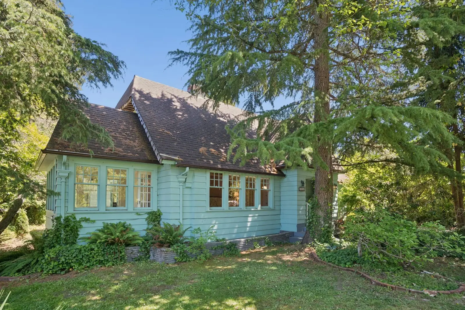 1844 ACADIA ROAD, Vancouver BC V6T 1R3