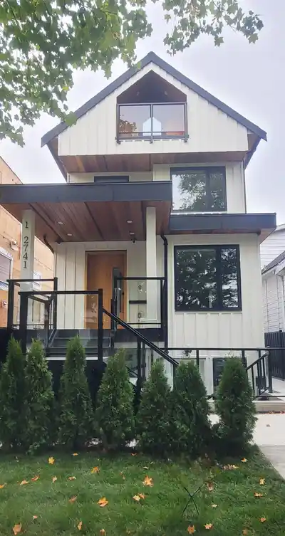 1 2741 GRANT STREET, Vancouver BC V5K 3H1