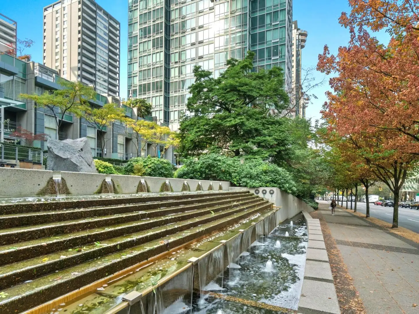 1005 1288 W GEORGIA STREET, Vancouver BC V6E 4R3