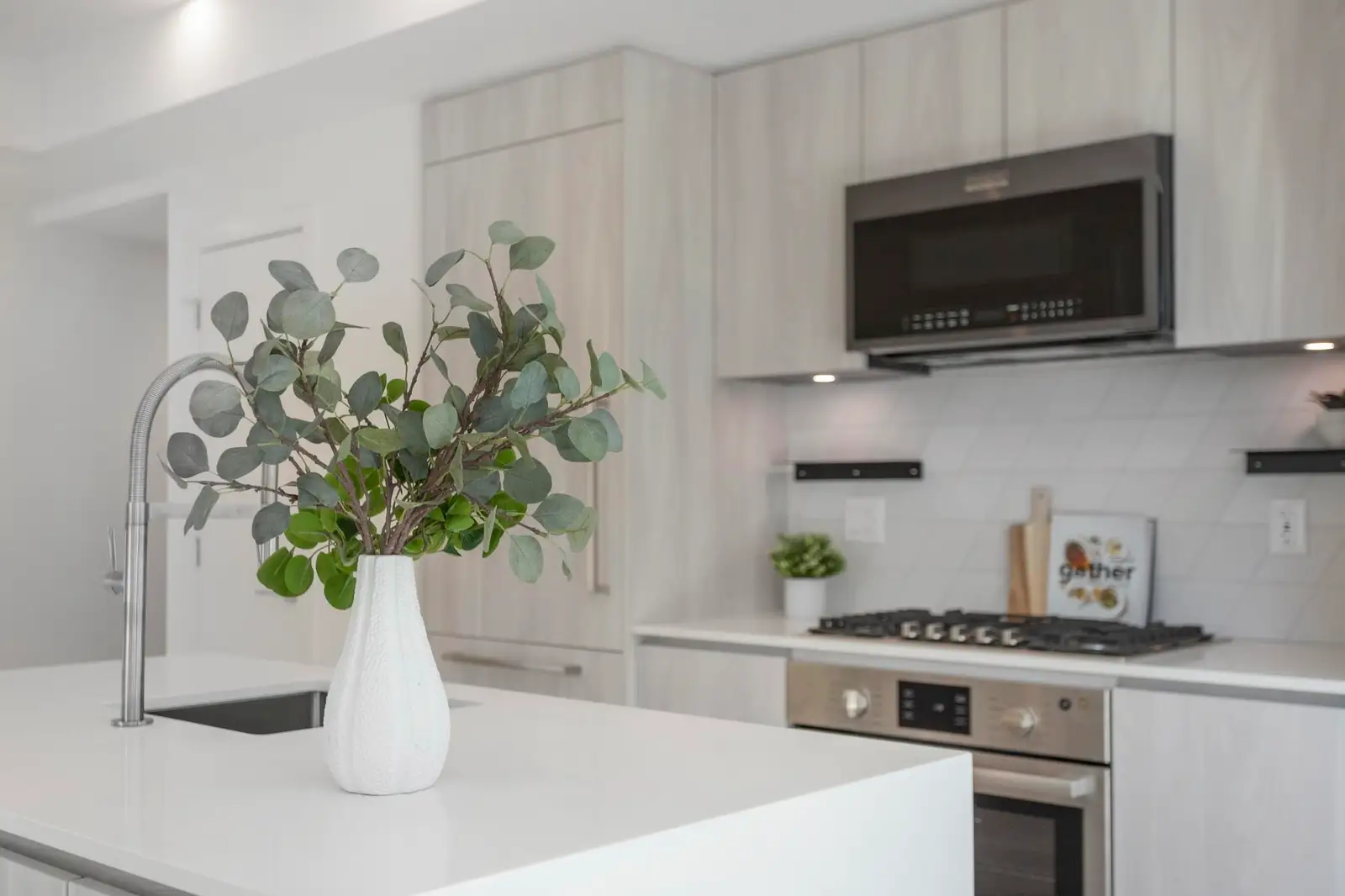 204 3264 VANNESS AVENUE, Vancouver BC V5R 4V3