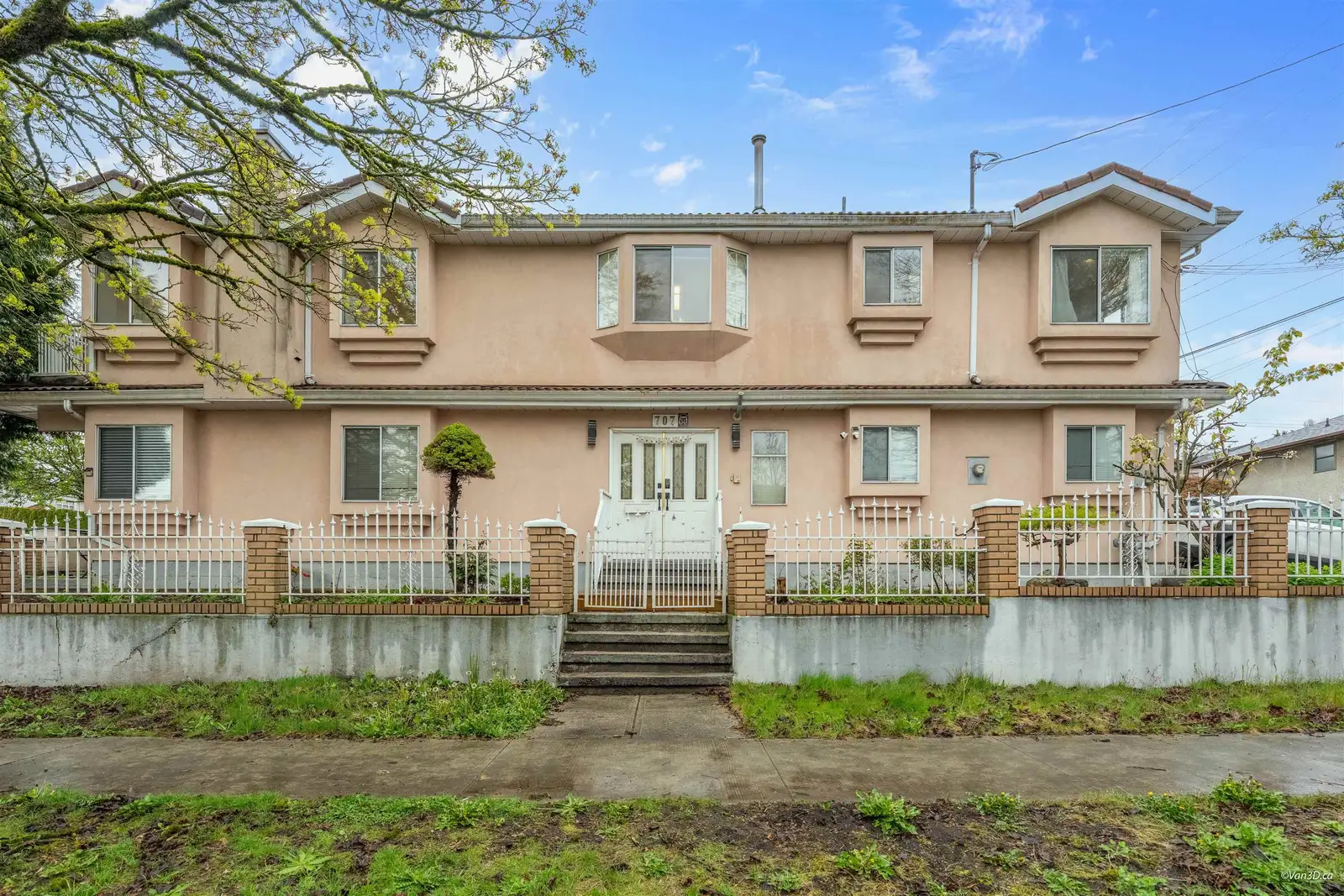 707 E 63RD AVENUE, Vancouver BC V5X 2K6