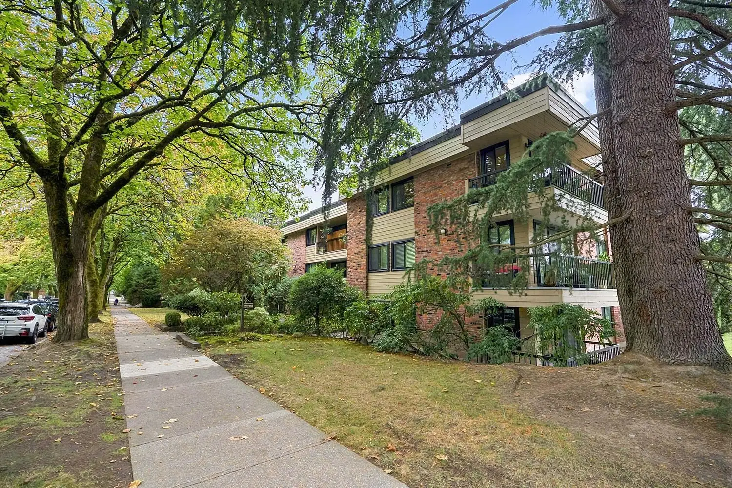 206 1717 13 AVENUE, Vancouver BC V6J 2H2